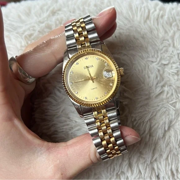 Geneva Quartz Watch - Picture 2 of 6